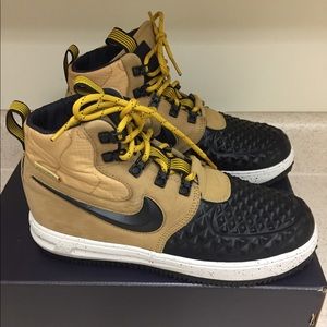 2017 Lf NIKE Duckboot